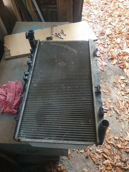 Радиатор на ниссан п10