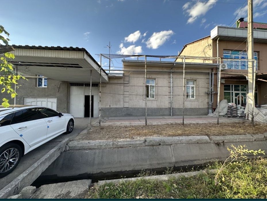 Uy sotiladi yo'lni yuzida