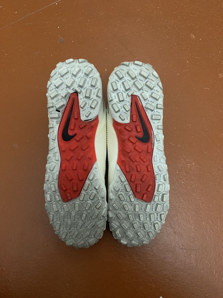 Бутсы сороконожки Nike phantom gt  39 размер