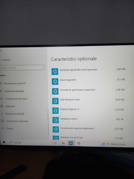unitate pc DESKTOP-KQEPTBS si Monitor diametru 80 cm