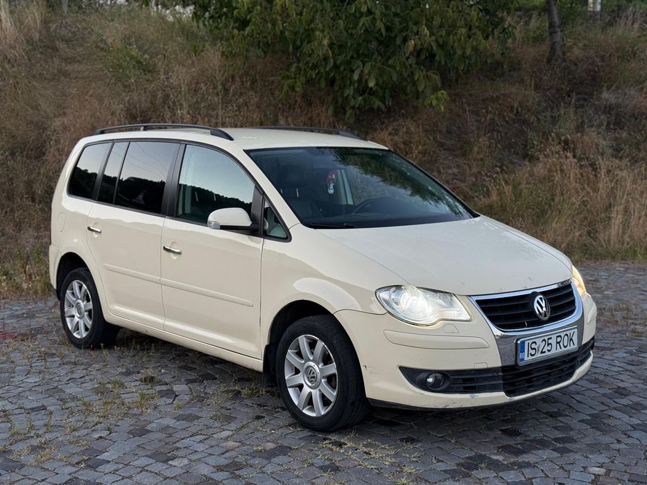 VW Touran Facelift 7 locuri / 1.9tdi / cutie automata DSG