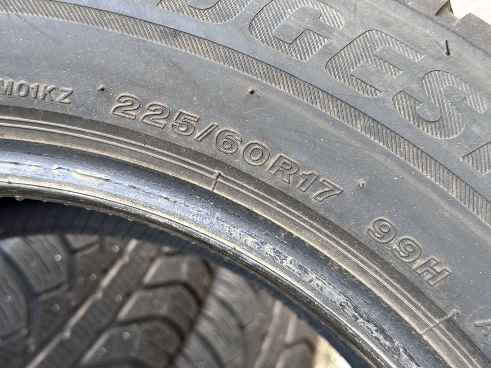 225/60/R17 Bridgestone Brizak 4бр зимни dot4323 6-7mm