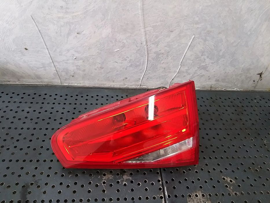 Stop tripla lampa dreapta halogen audi a4 b8 8k 01091502