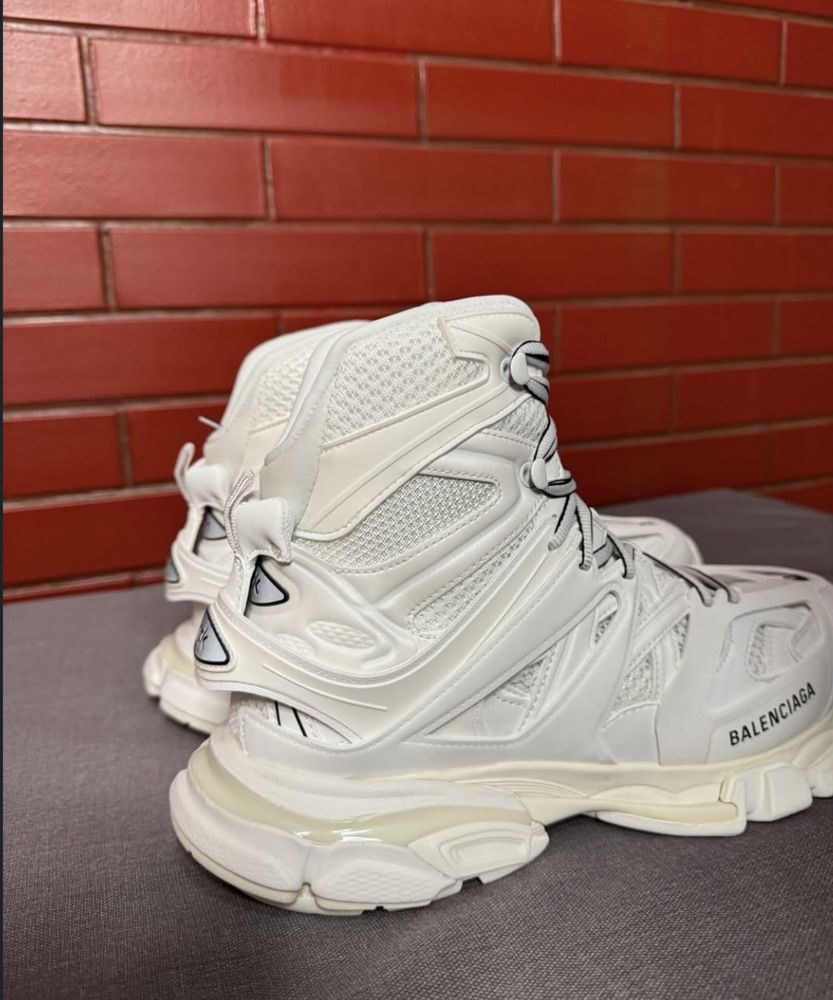 adidasi balenciaga track high