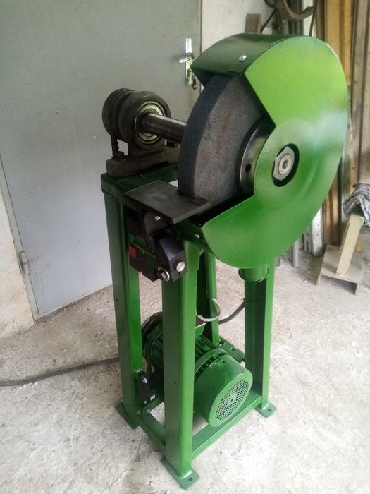 Голям шмиргел трифазен.