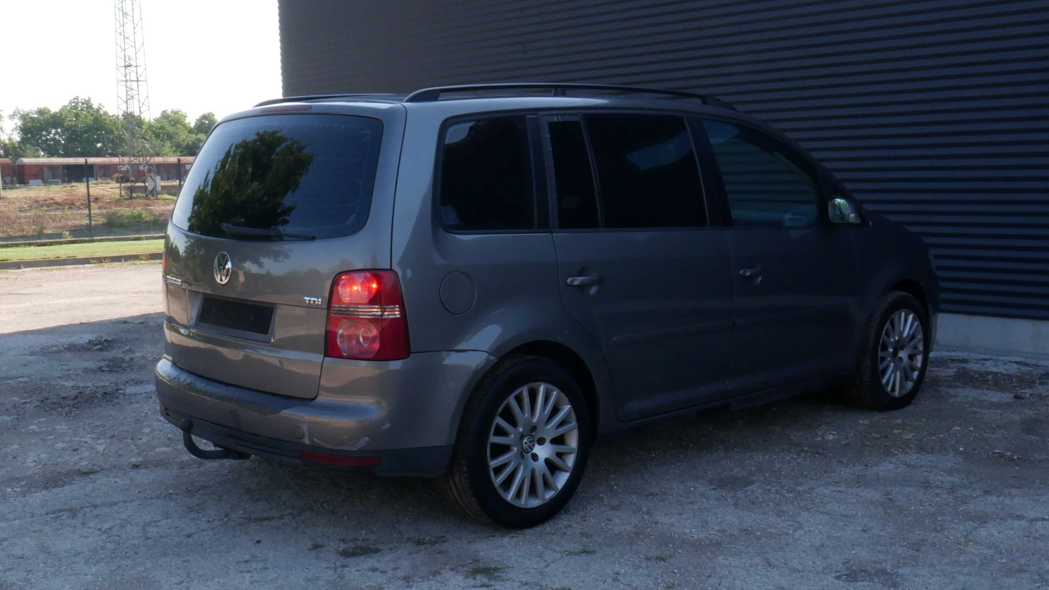 Volkswagen Touran I 2003-2010 НА ЧАСТИ В ОПИСАНИЕТО