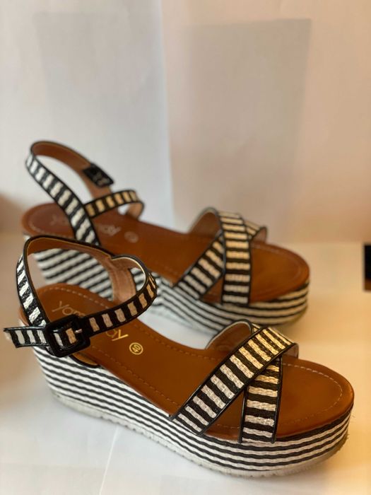 Sandale Yamamay cu platforma, usoare, marime 40