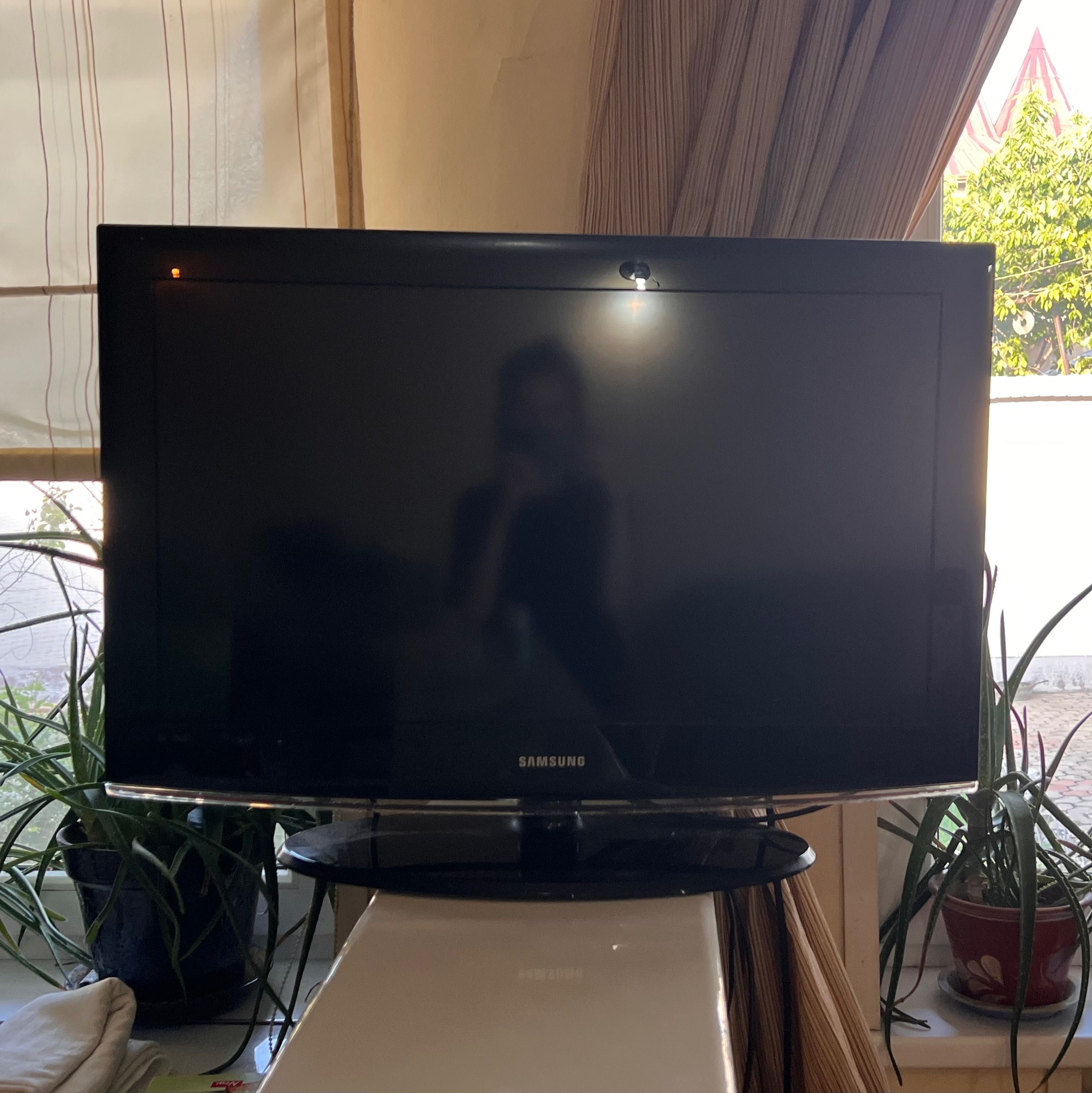 Телевизор Samsung LA32B450C4, 32 дюйма