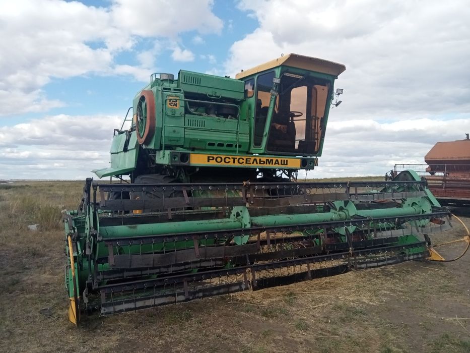 Комбайн Дон 1500Б