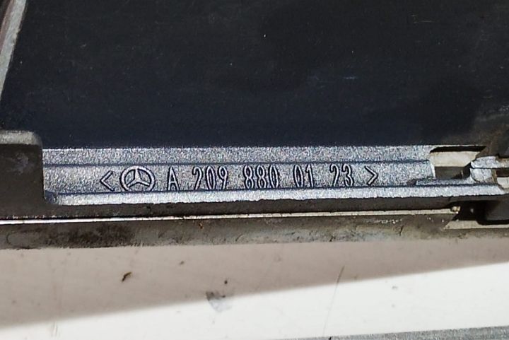 Grila radiator A2098800123 Mercedes-Benz CLK-Class C209