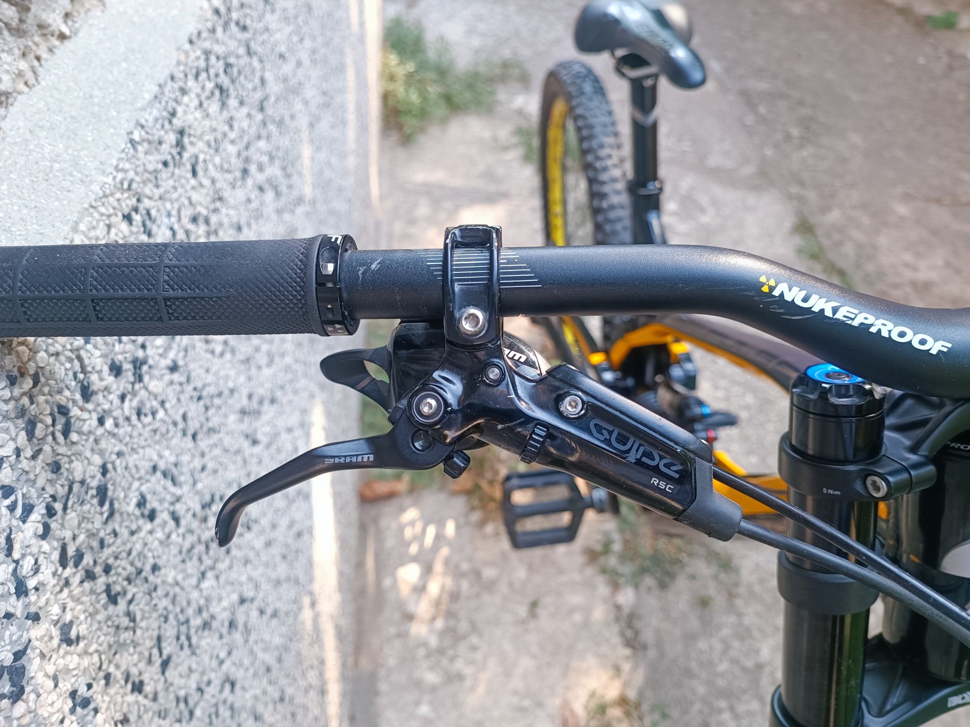 Nukeproof 2017 M 27.5

Вилка RockShox BoXXer 
Wor