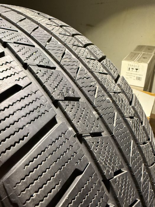 Cauciucuri iarna 275/40 R22