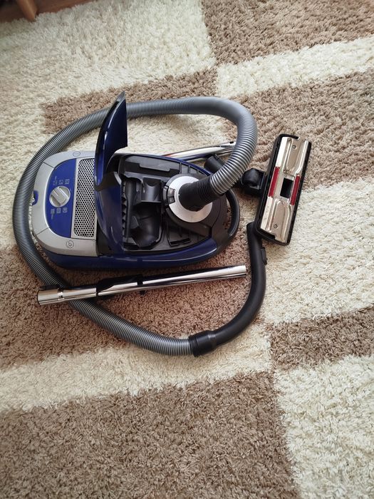 Прахосмукачка Miele 2200w