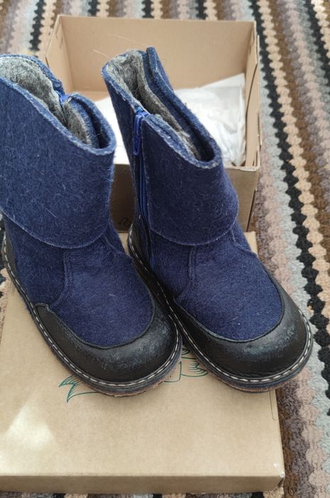 Продам детские унтоваленки Фома