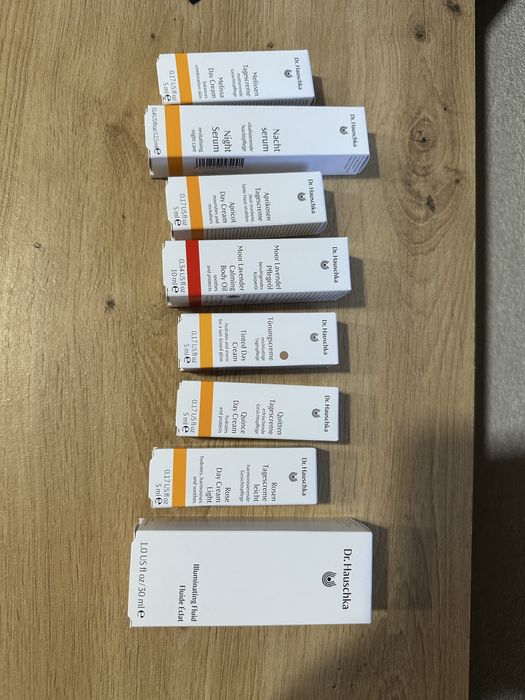 Декоративна и бяла козметика за лице, тяло и коса