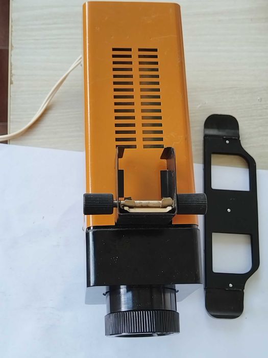 Рядък съветски филмопроектор Ф-75 СССР пълен комплект кутия  не работи