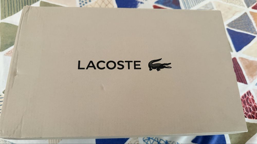 Продавам чисто нови кецове Lacoste!