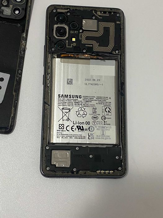 Samsung Galaxy A52 5G piese /placa defecta !