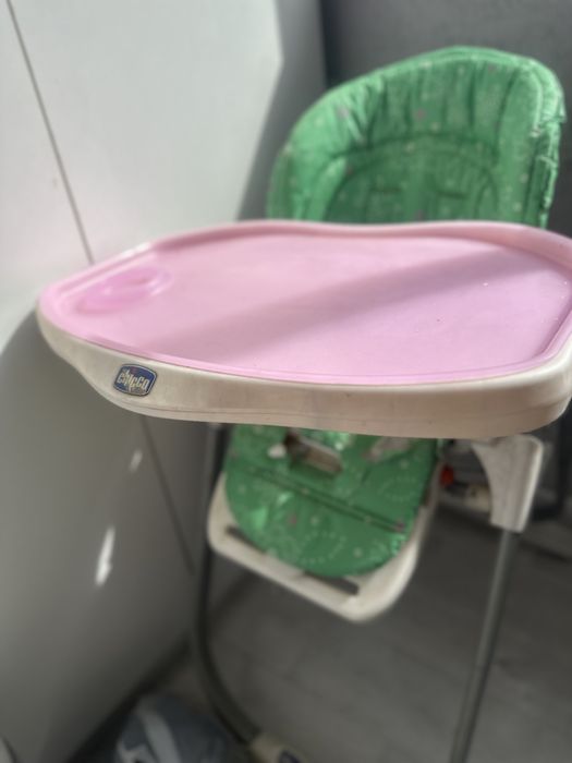 Продается детский столик, район батыс2. Фирма chicco.