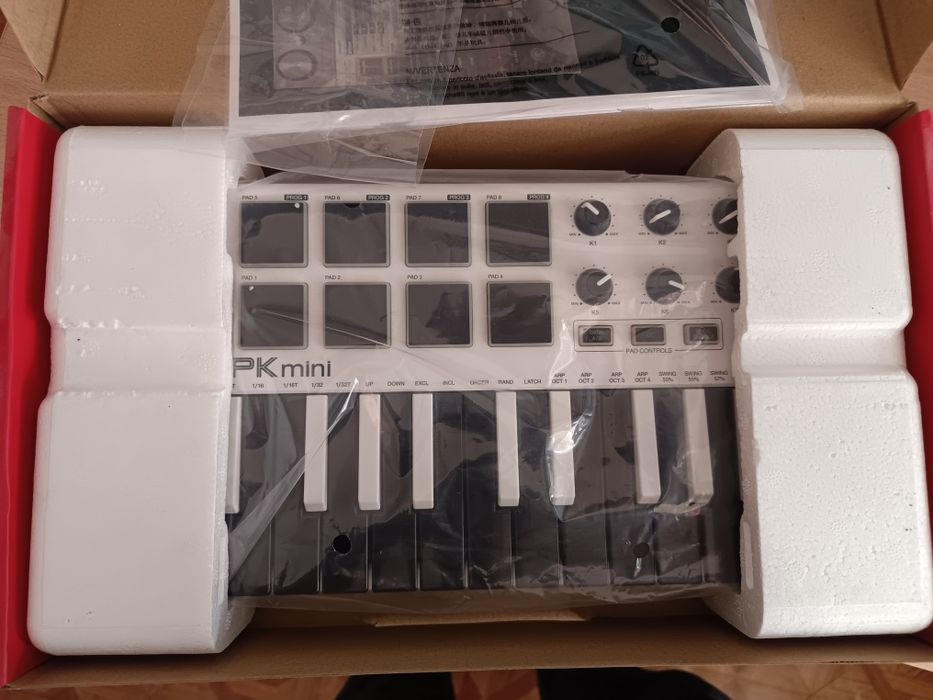 MIDI-клавиатура Akai MPK Mini MKIII