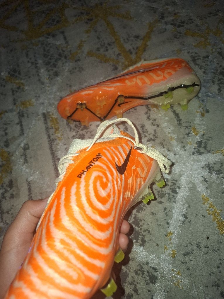 Butsi nike phantom yengi