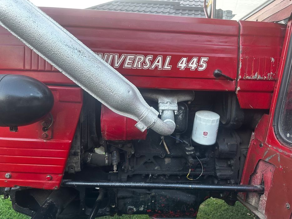 Tractor Universal 445