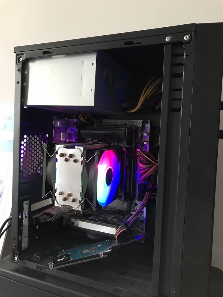 mini Server uchun sborka. intel xeon cpu.