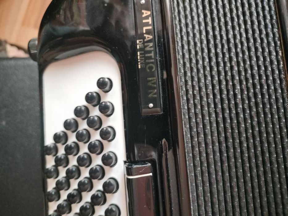 Hohner Atlantic IV N de Luxe