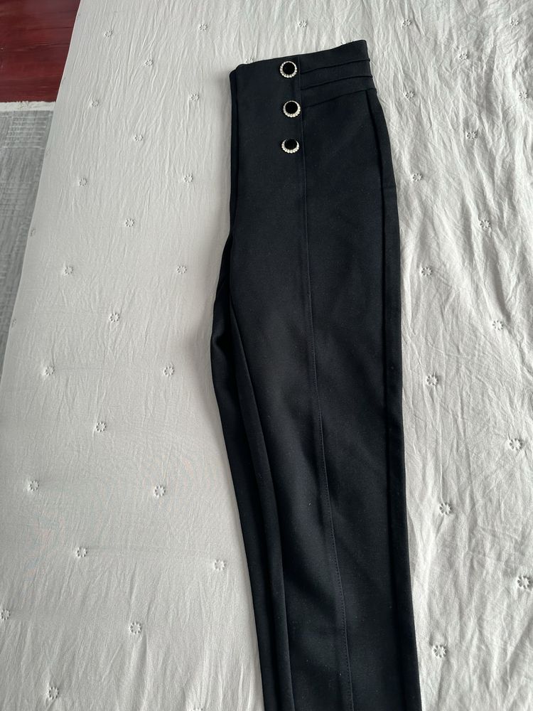 Клин на Zara  в размер М