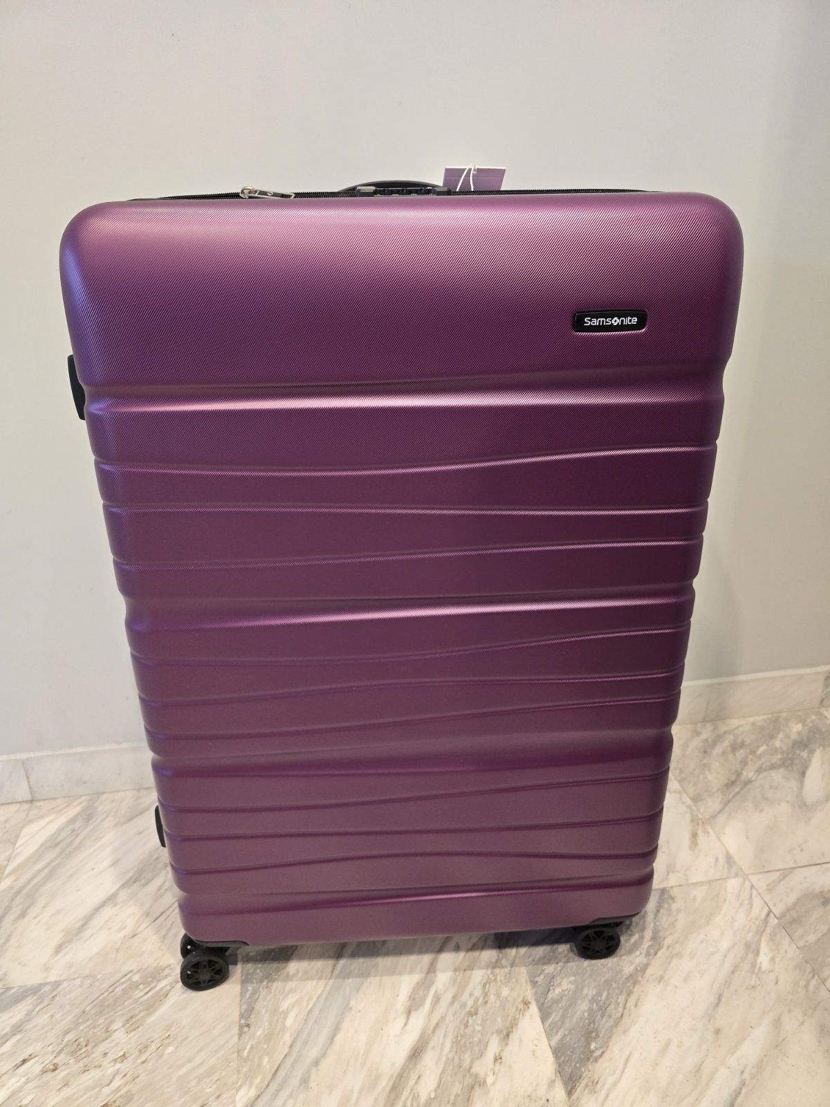 Комплект куфари на Samsonite - нови