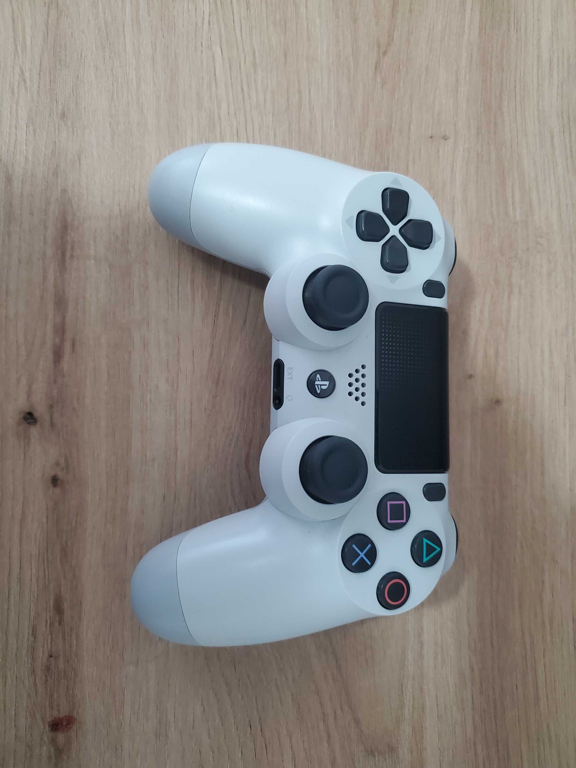 Vând controler playstation 4