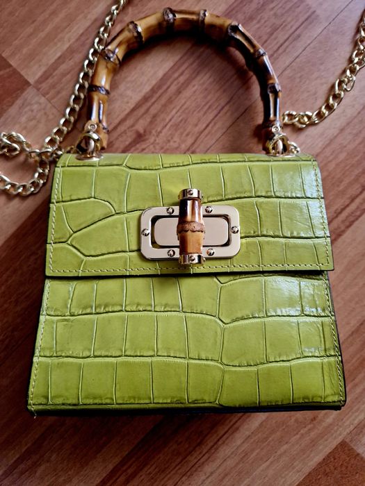 Geanta din piele noua,mâner din bambus