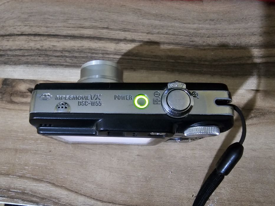 Sony CyberShot DSC-W55 - Черна + HG Duo карта 8GB + батерия + калъф