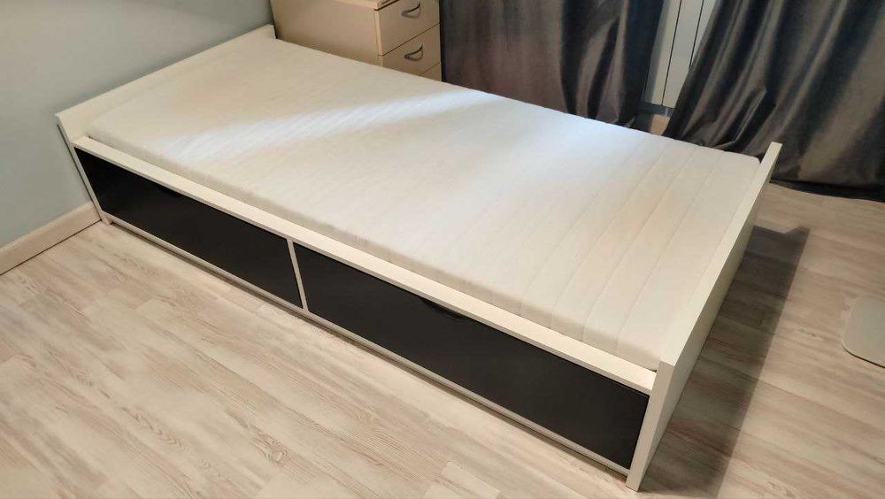 Продам кровать Икея 90/200