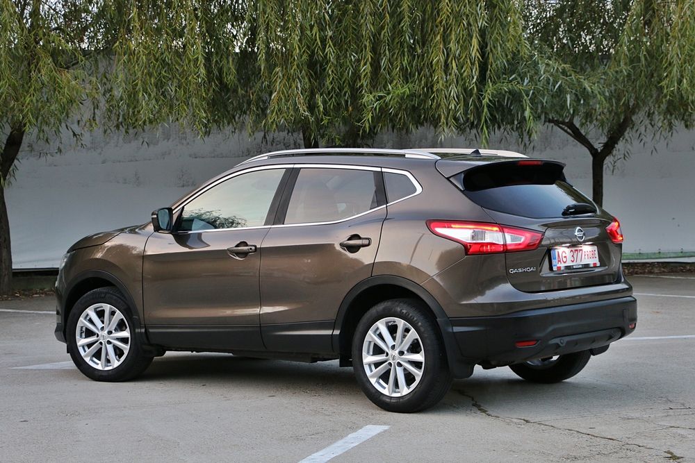 Nissan Qashqai  Panoramic, Piele,, Lane Assist, Xenon, Camere 360°