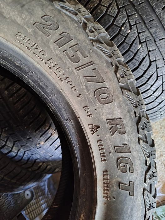 Cauciucurile all terain/all sezon 215 70 16 stare buna  MATADOR
