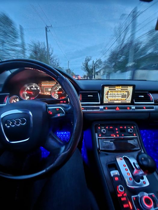 Vând sau schimb  Audi a8 3.0 an  2010 în stare bună