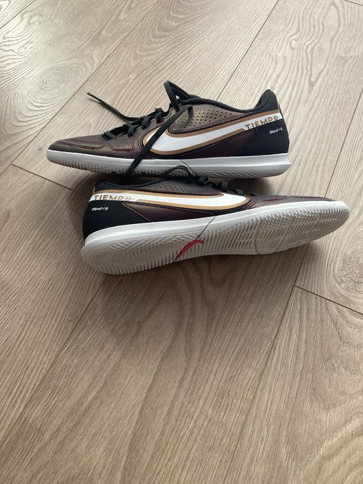 Adidasi Futsal Nike Tiempo