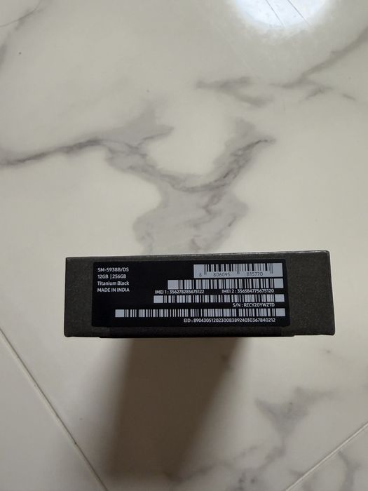 Samsung Galaxy S25 Ultra - Запечатан.