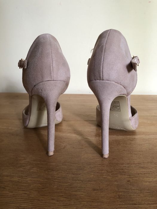 италиански Велурени дамски обувки номер 37
