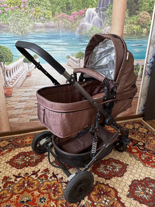 Детская коляска в хорошем состоянии б/у