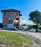 SCHIMB CASA CU, 5 CAMERE, 195 mp si garaj, cu Apartament nou in Sibiu