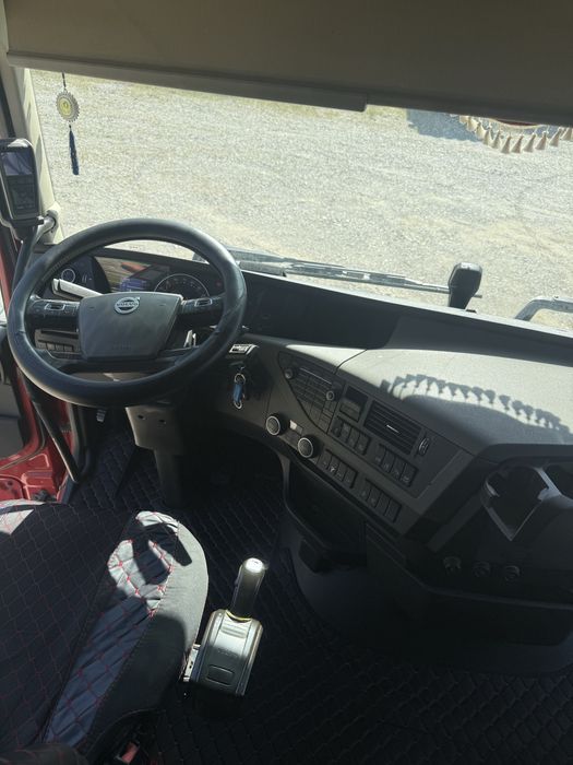 Volvo fh 500 + semiremorca schmitz