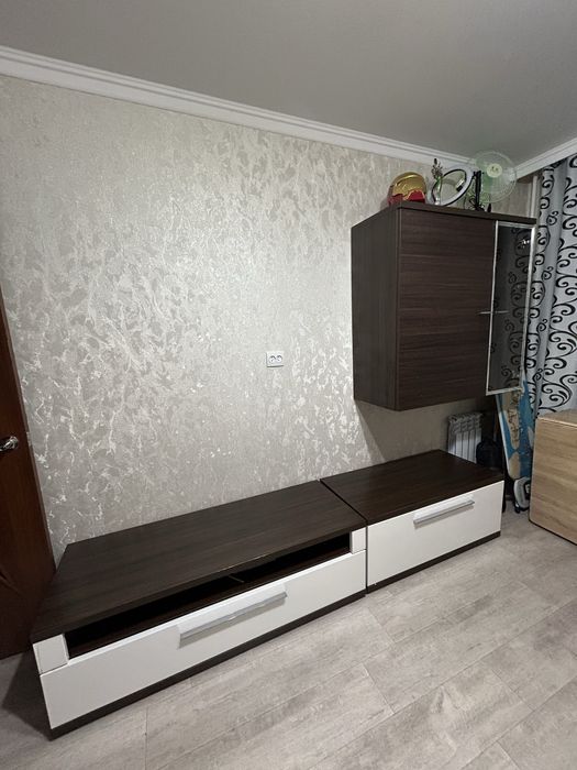 Продам стенку  в хорошем состоянии