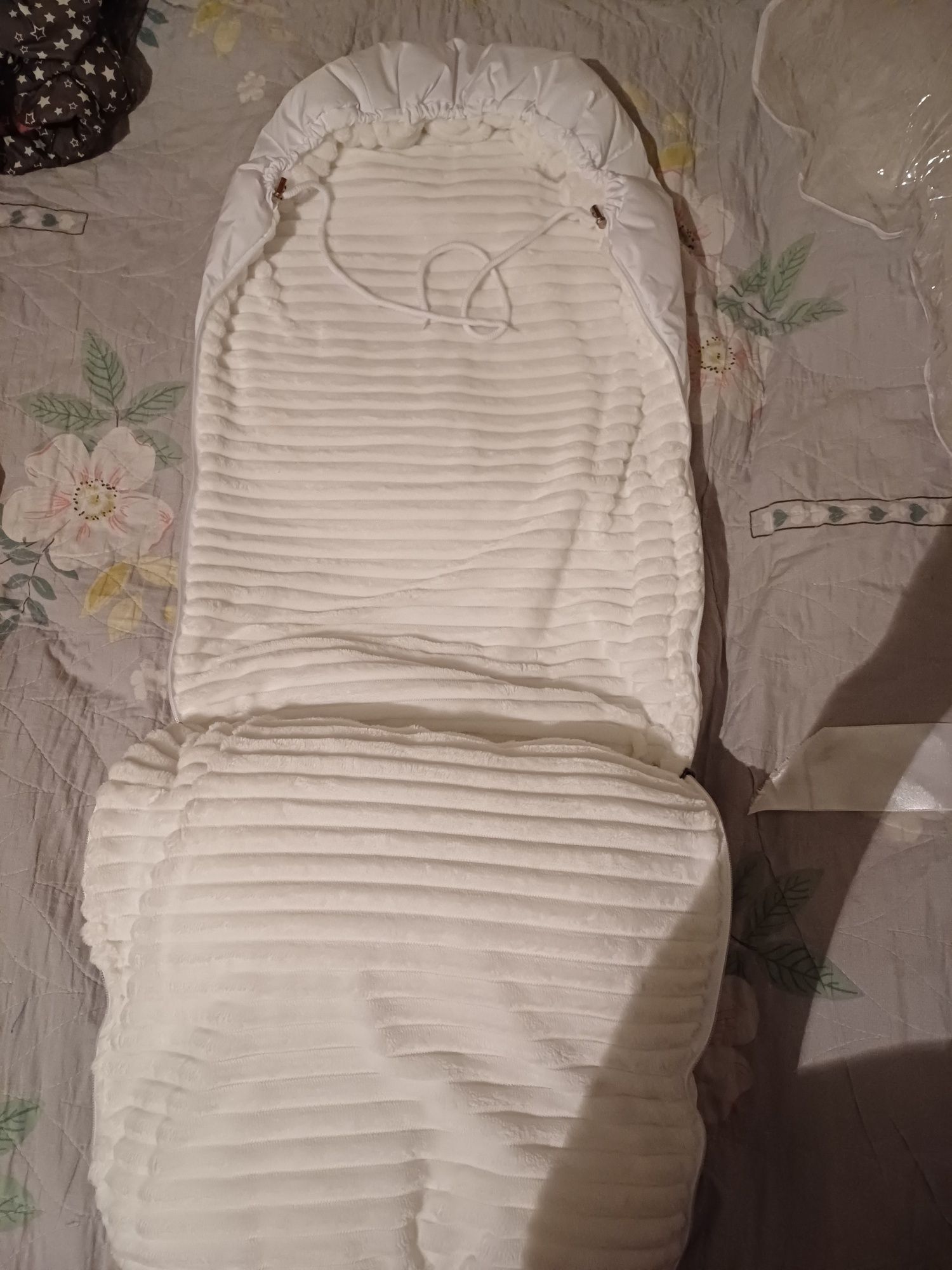 Детский конверт на выписку и 2 тёплых одеяла для новорождённого