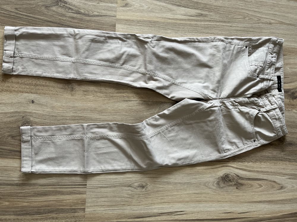 Панталони на Pause jeans.