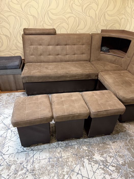 Продаю Кухонный уголок