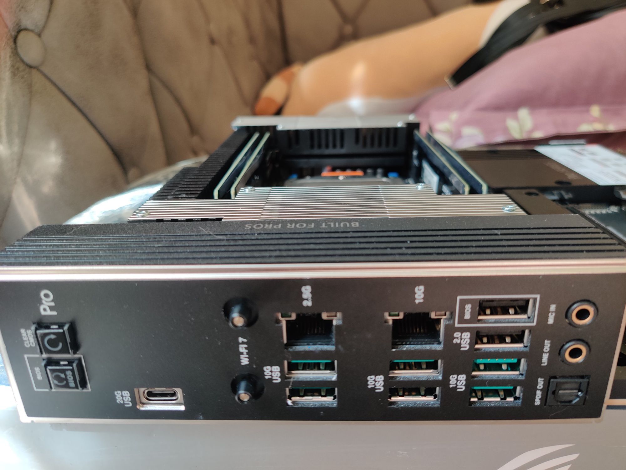 Ryzen Threadripper 7960X +ASUS Pro WS TRX50-SAGE WIFI