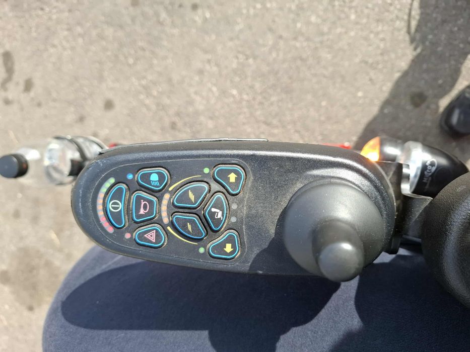 OTTO BOCK B 500 cărucior electric rulant ptr persoane cu dizabilități