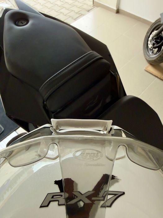 Arai RX-7V Diamond White